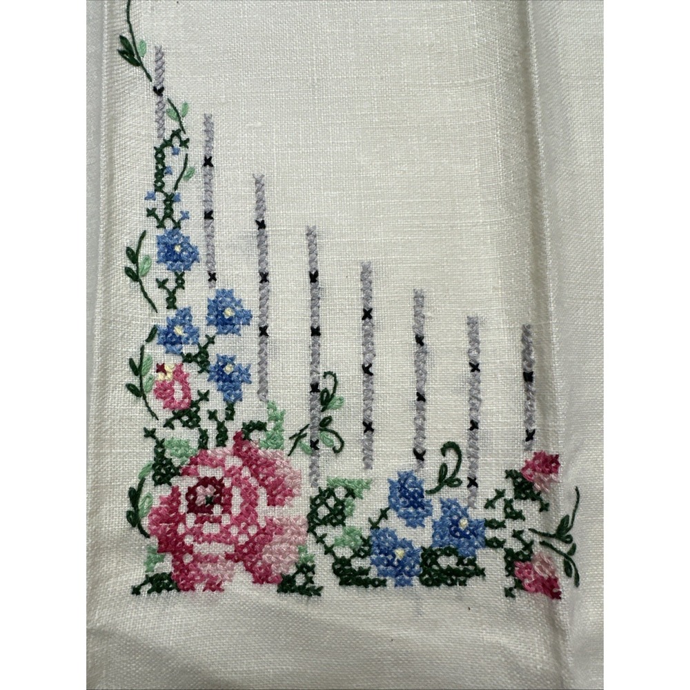 Hand Towel Linen Cross Stitch Embroidered Roses 21" x 12" Vintage